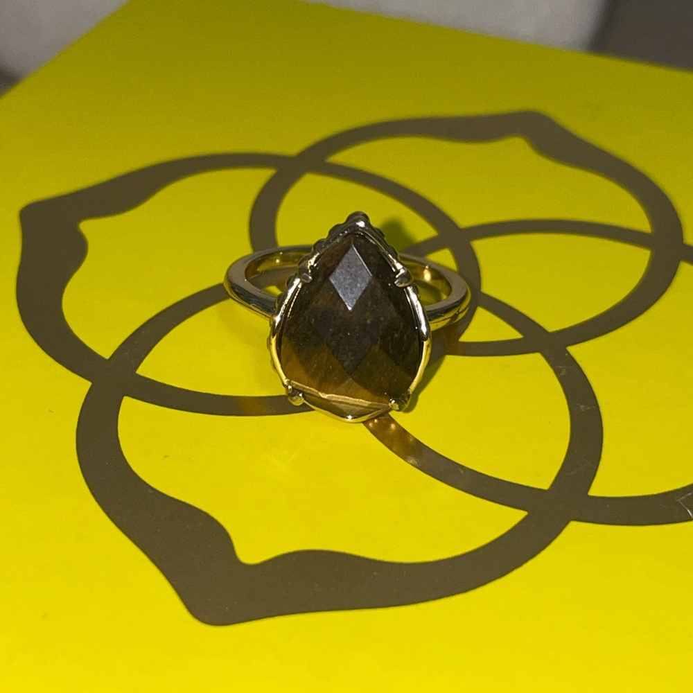 Kendra Scott Daisy ring size 7
